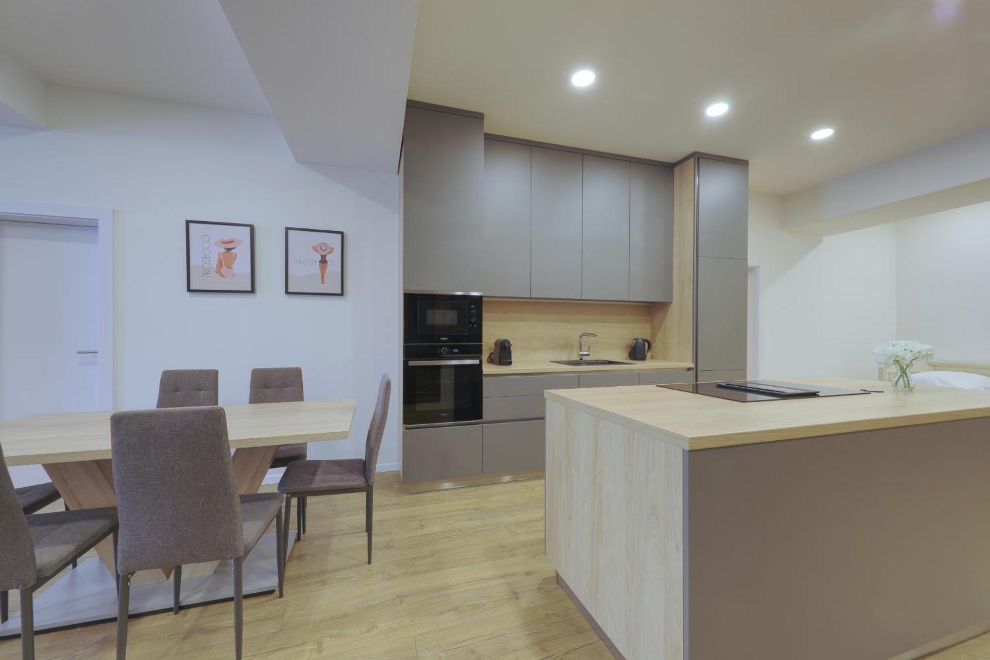 Shone Apartment Old Town 2 Bedroom Bratislava Eksteriør bilde